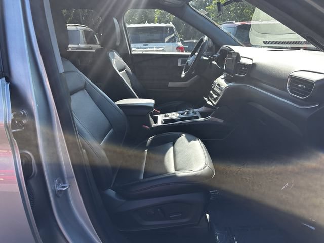 Certified 2023 Ford Explorer XLT w/ Equipment Group 202A AWD/4WD image 33