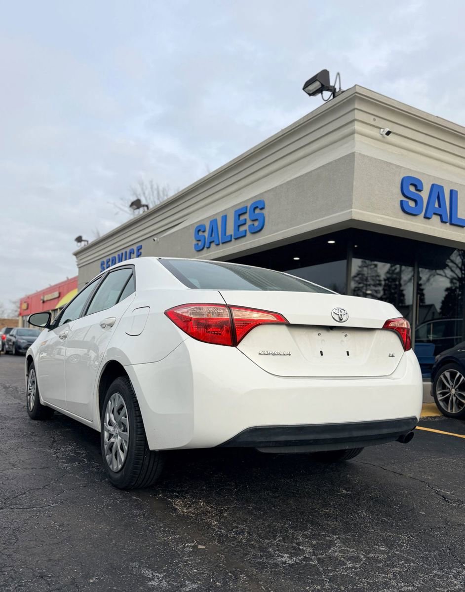 Used 2018 Toyota Corolla LE image 6