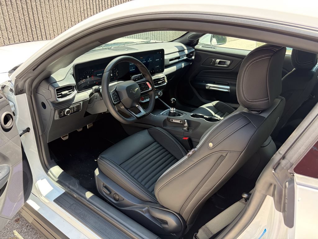 New 2026 Ford Mustang GT Premium w/ GT Performance Package RWD image 10