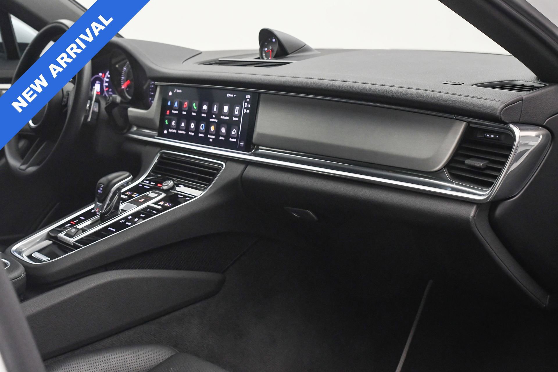 Used 2022 Porsche Panamera Platinum Edition image 20