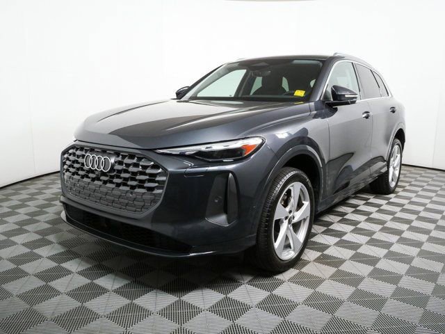 Used 2025 Audi Q5 Premium Plus w/ Premium Plus AWD/4WD image 33