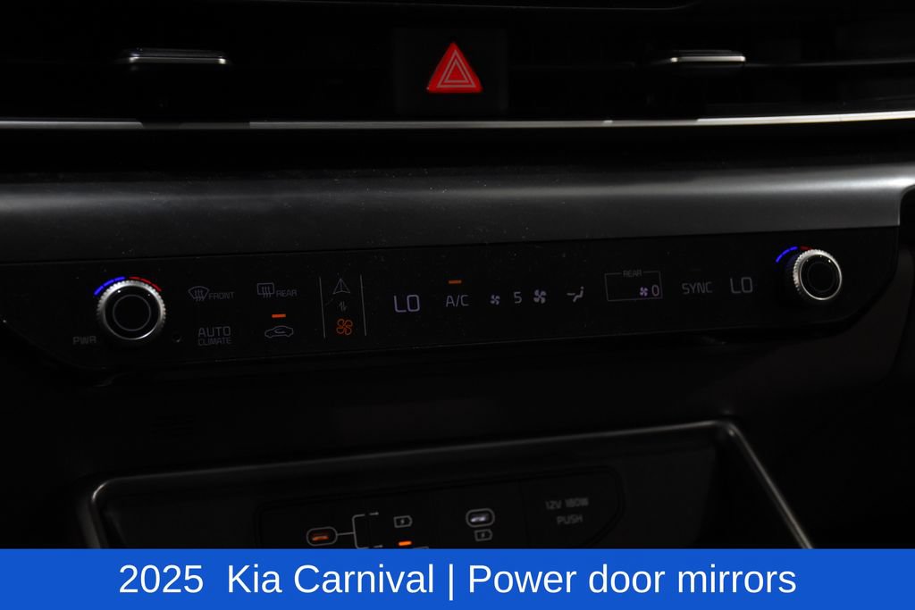 Used 2025 Kia Carnival FWD image 21