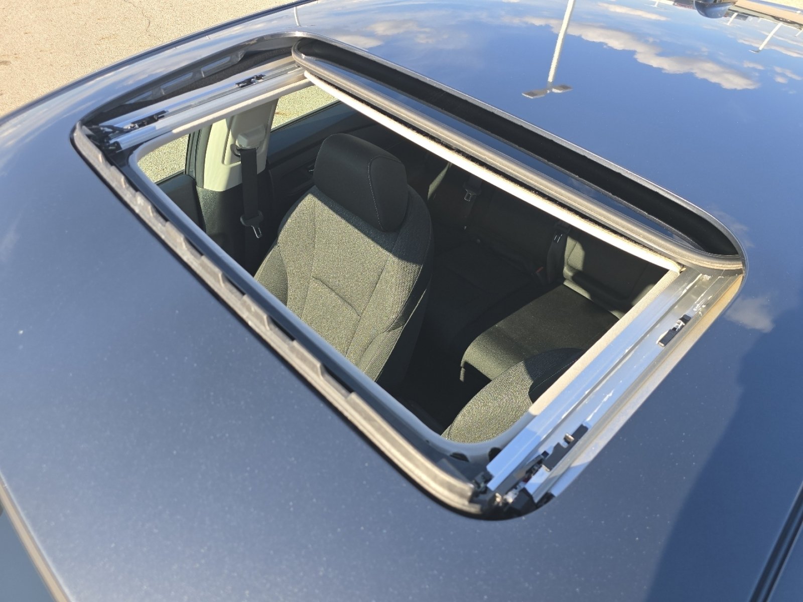 Used 2025 Honda Accord SE image 3