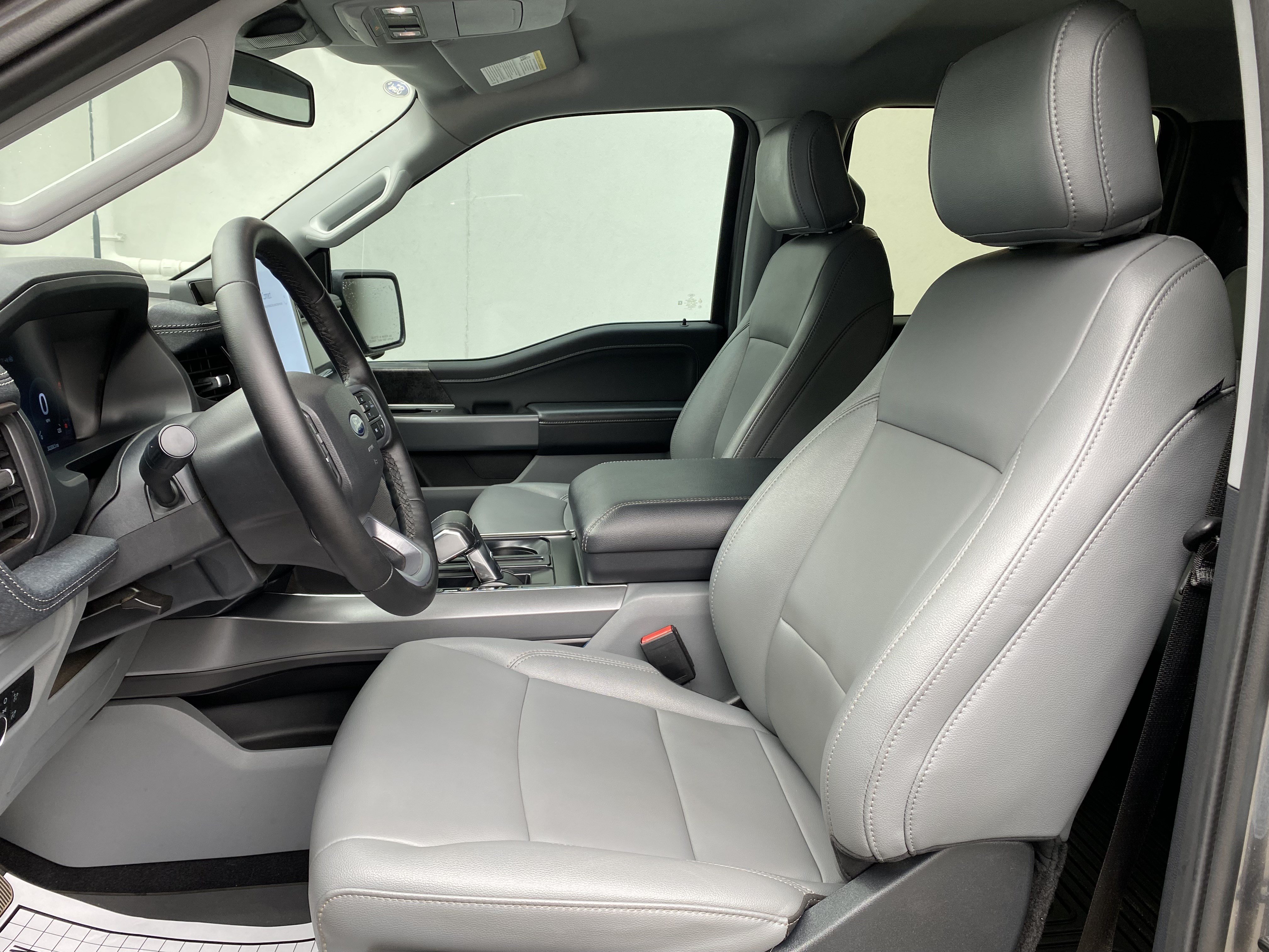Used 2025 Ford F150 Lightning Flash AWD/4WD image 16