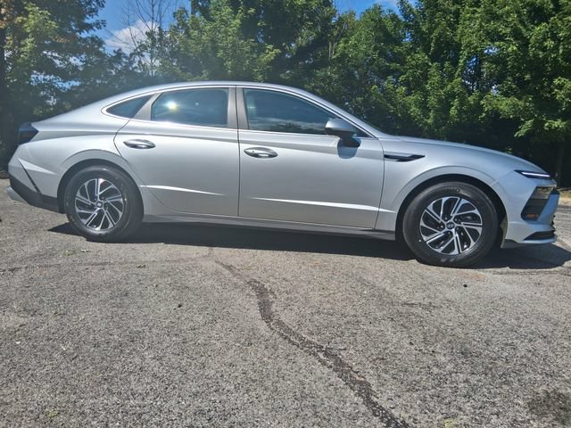 Used 2026 Hyundai Sonata Blue FWD image 4