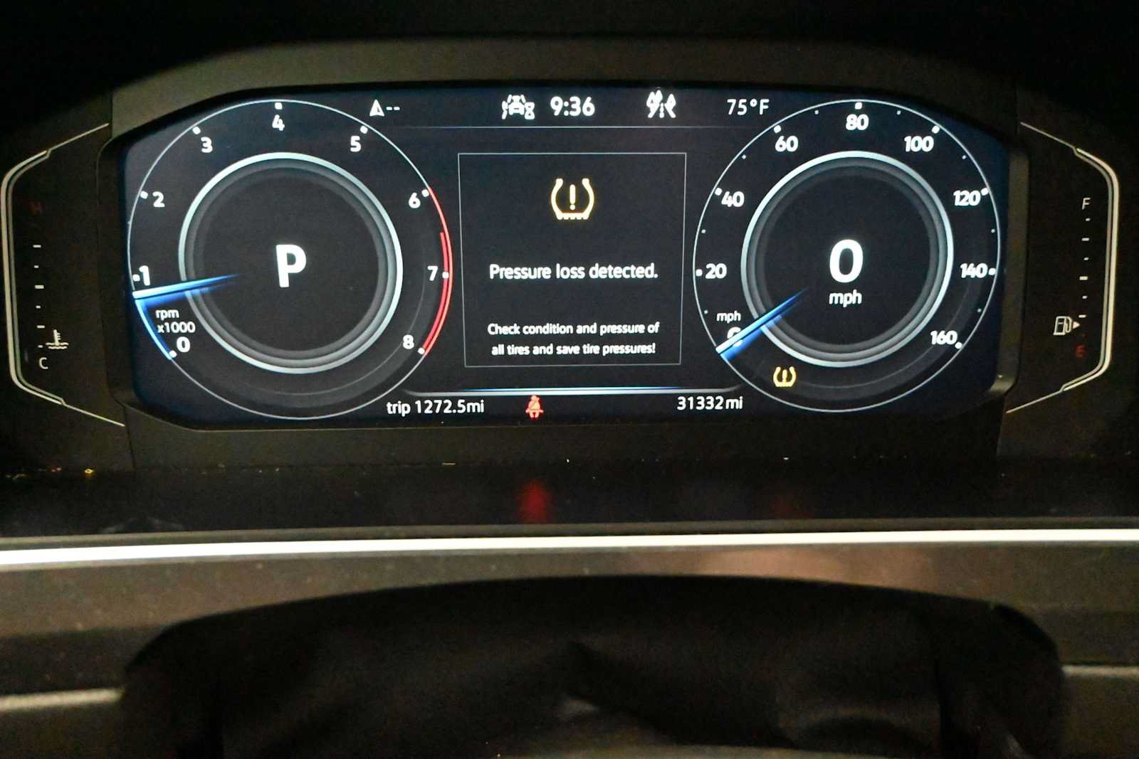 Used 2021 Volkswagen Tiguan SEL AWD/4WD image 10