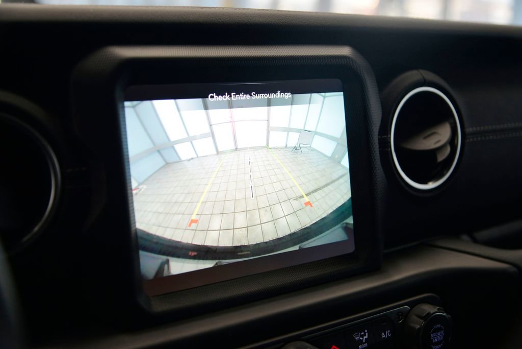 Used 2021 Jeep Wrangler Unlimited Sahara image 20