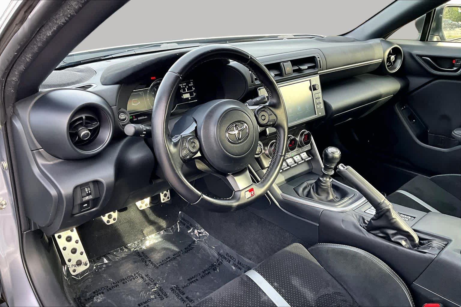 Used 2023 Toyota GR86 Premium RWD image 17