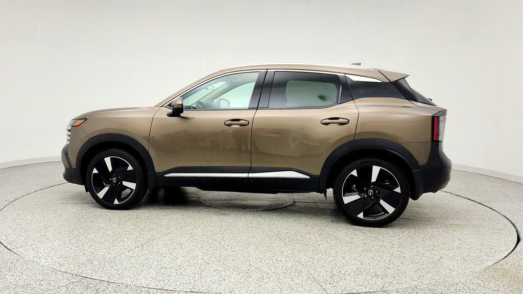 Used 2025 Nissan Kicks SR w/ SR Premium Package AWD/4WD image 8