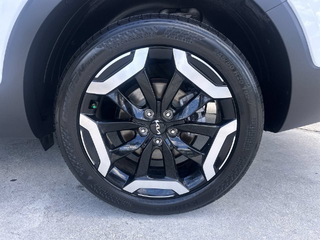 Used 2023 Kia Telluride S AWD/4WD image 11