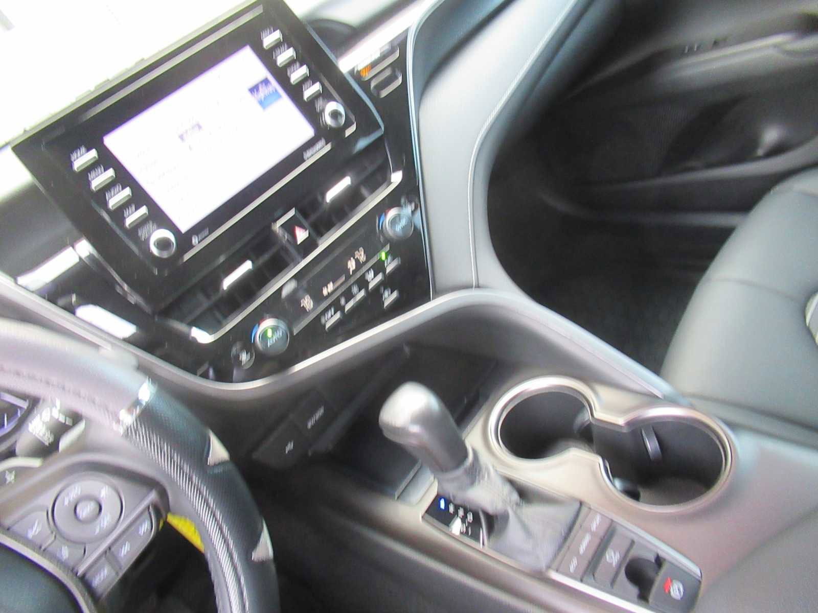 Used 2022 Toyota Camry SE image 28