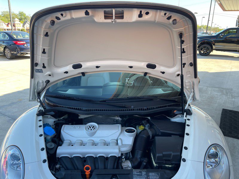 Used 2008 Volkswagen Beetle S image 45