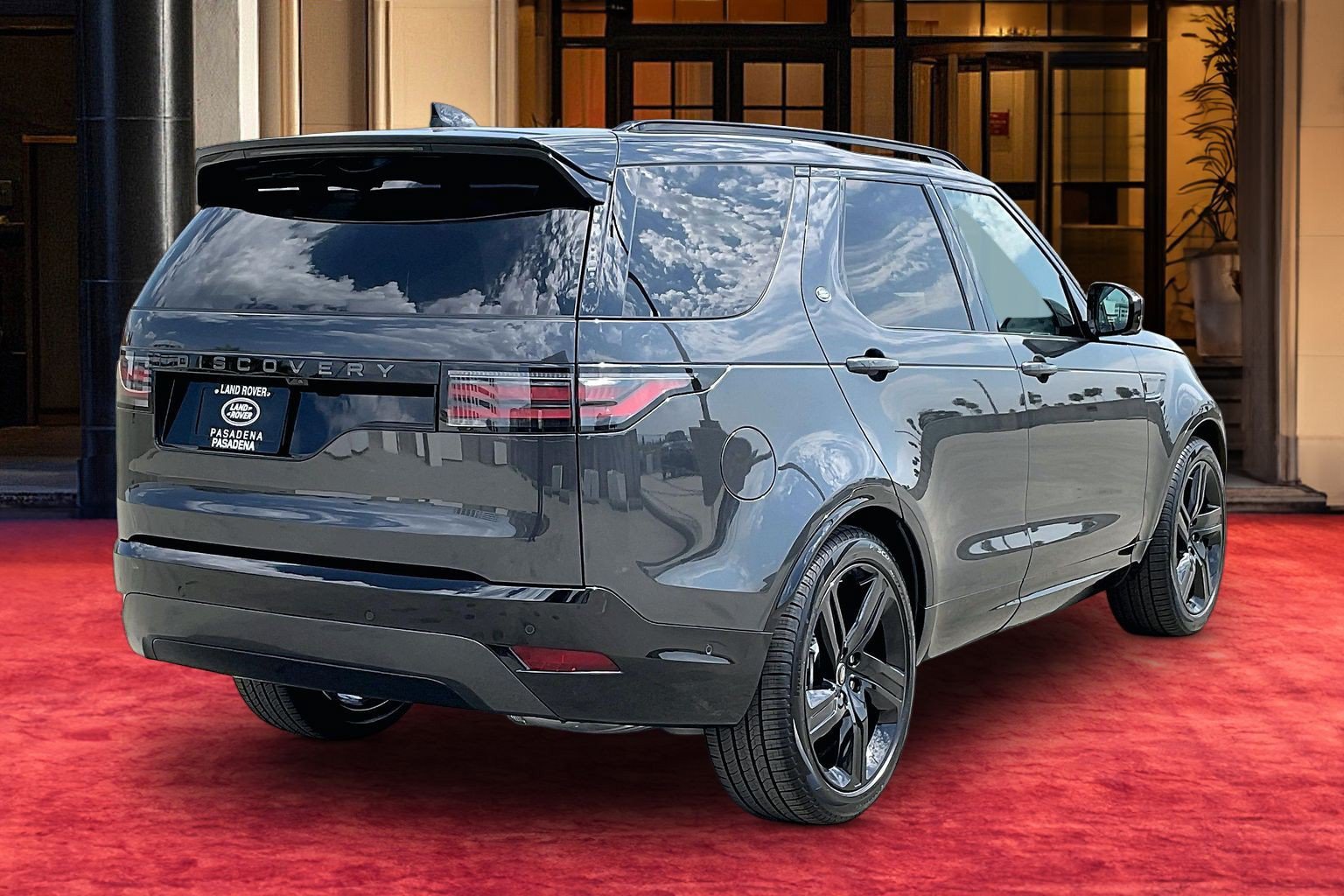 New 2026 Land Rover Discovery Dynamic SE AWD/4WD image 5