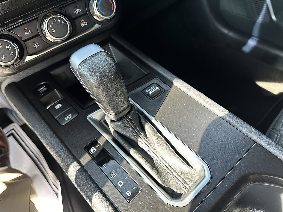 Certified 2025 Nissan Kicks SV image 16