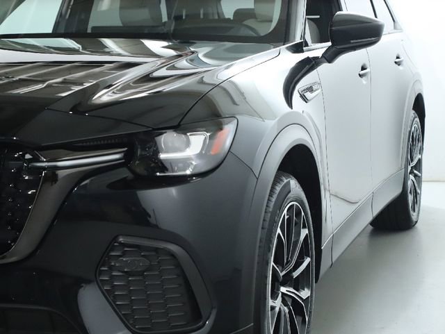 Certified 2025 MAZDA CX-70 Plug-In Hybrid w/ Premium Pkg image 6