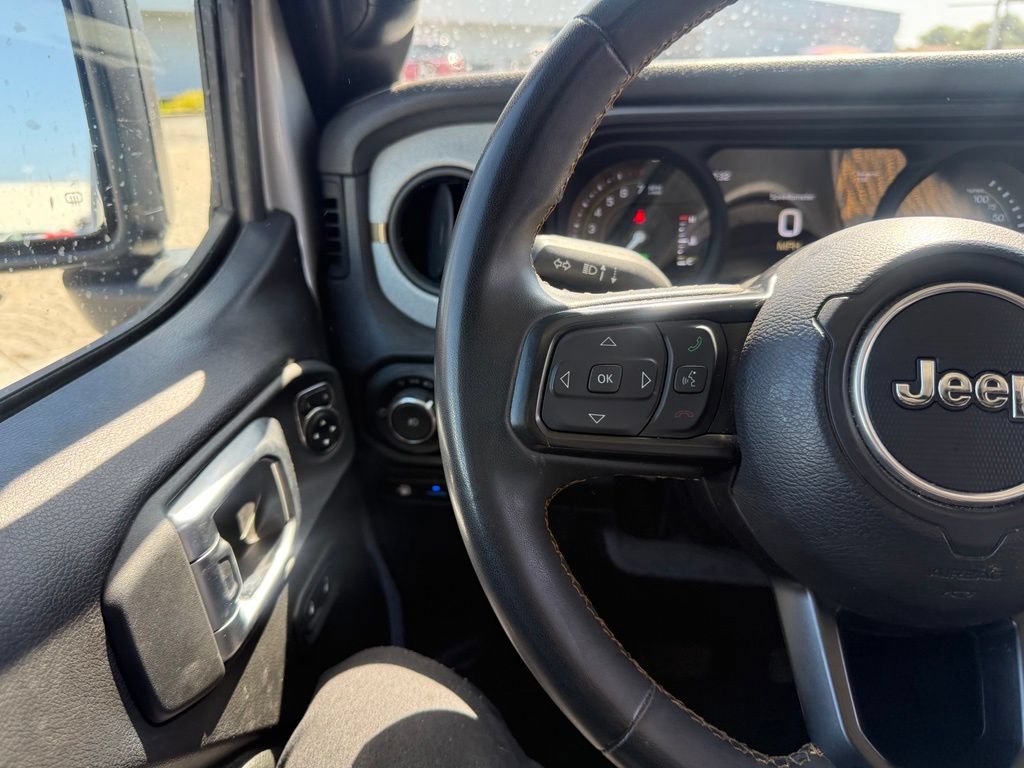 Used 2024 Jeep Wrangler Unlimited AWD/4WD image 7