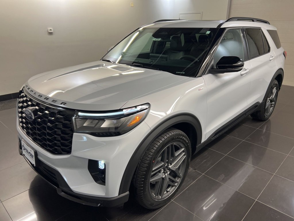 New 2026 Ford Explorer ST-Line w/ ST-Line Street Pack image 3
