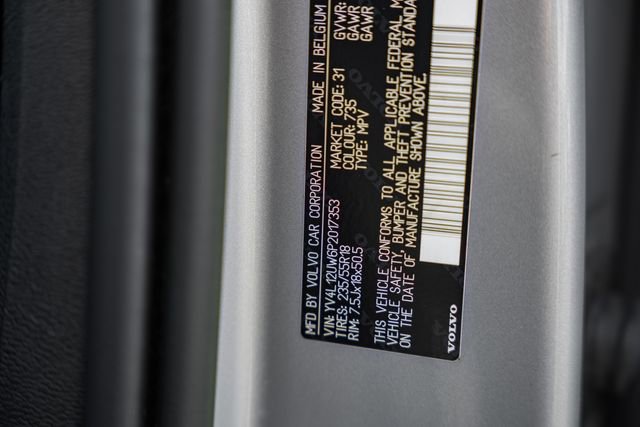 Used 2023 Volvo XC40 B5 Plus w/ Climate Package image 42