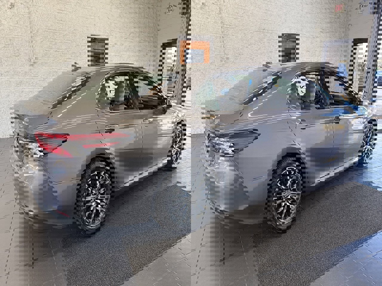 Certified 2021 Toyota Camry XLE w/ Navigation Upgrade Package image 8