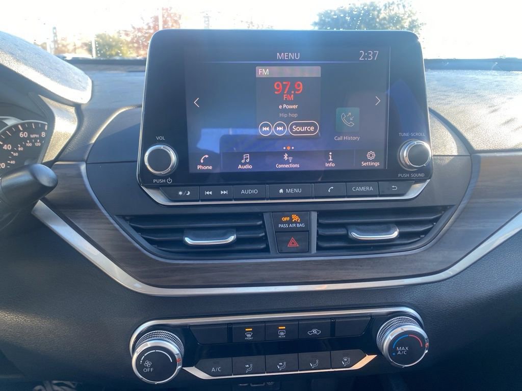 Used 2024 Nissan Altima 2.5 SV image 23