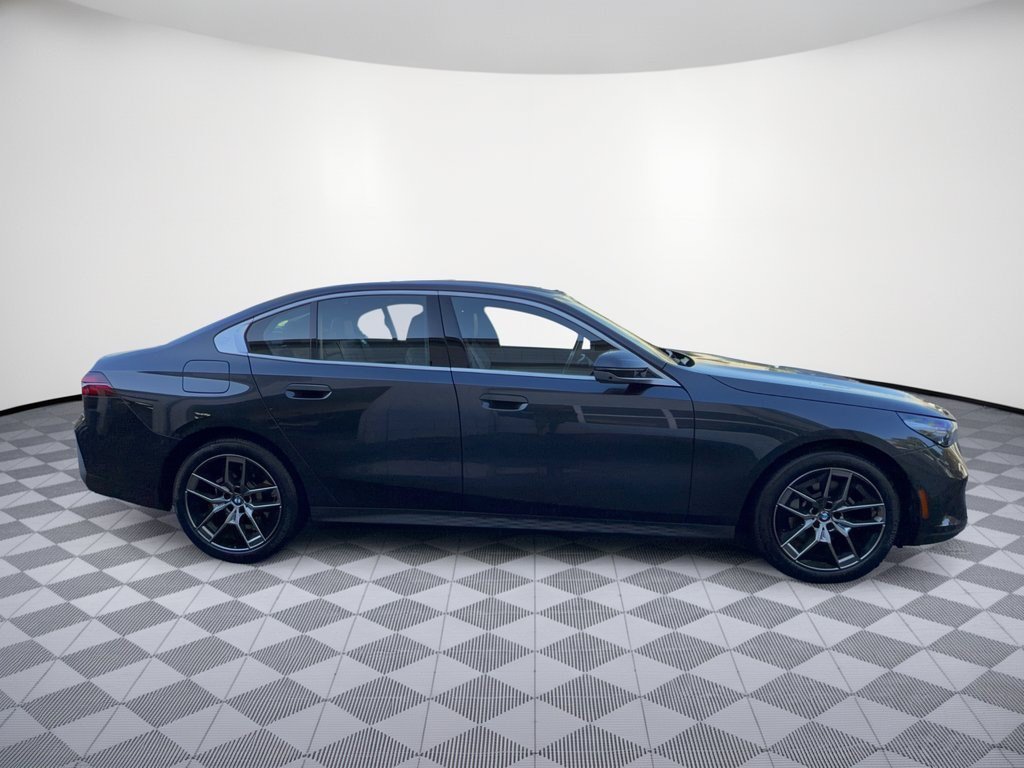 Certified 2026 BMW 530i RWD image 8