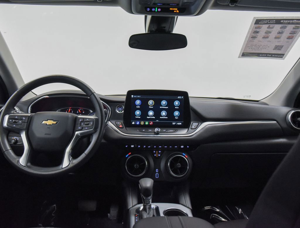 Used 2025 Chevrolet Blazer LT AWD/4WD image 32