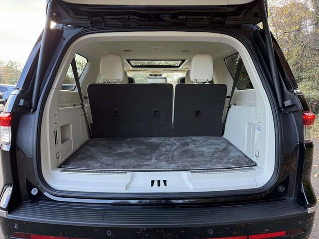 Used 2024 Lincoln Navigator L Black Label image 11