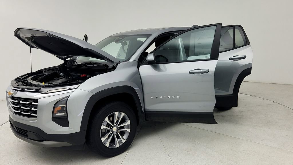 Certified 2025 Chevrolet Equinox LT FWD image 11