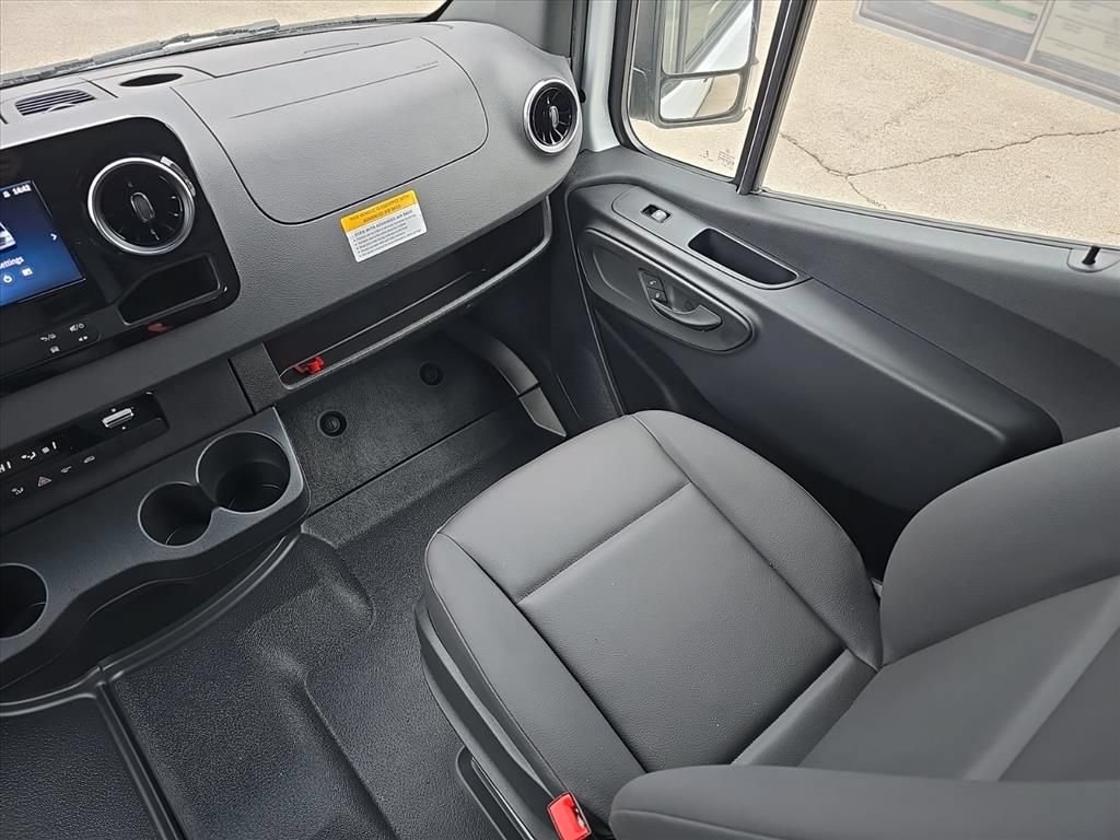 New 2026 Mercedes-Benz Sprinter 2500 image 23