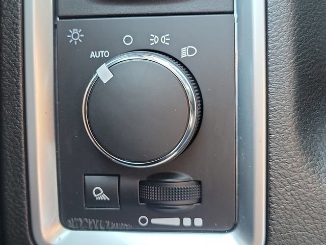 Used 2023 RAM 1500 Classic SLT w/ Trailer & Traction Group AWD/4WD image 33