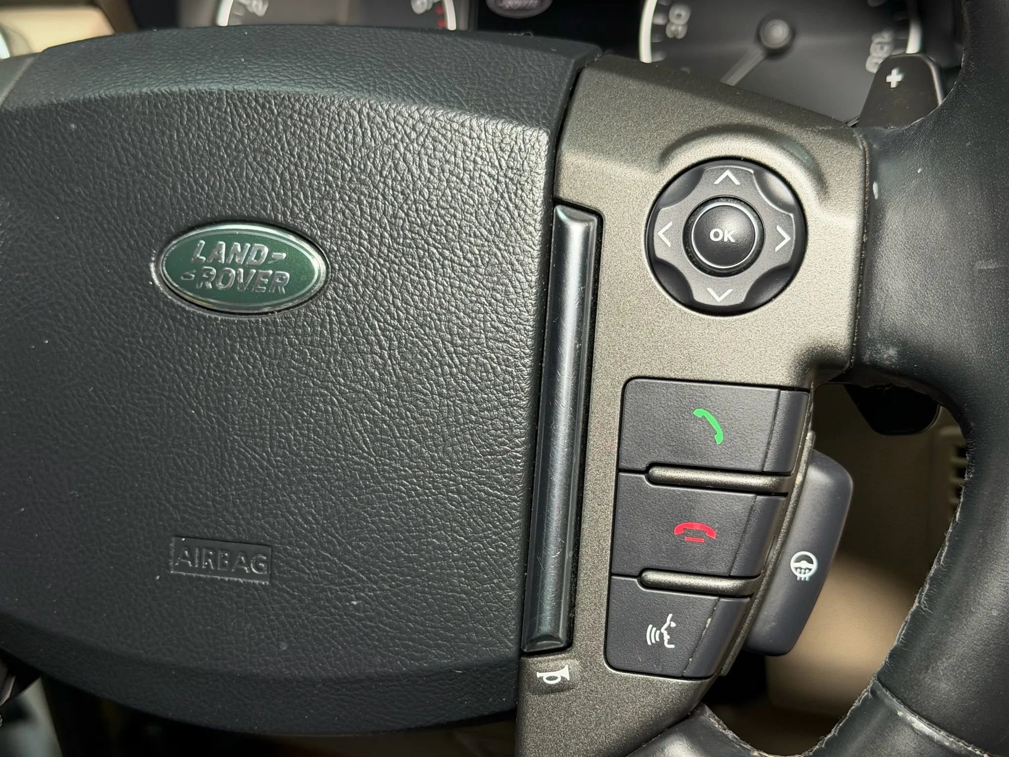 Used 2015 Land Rover LR4 HSE image 46