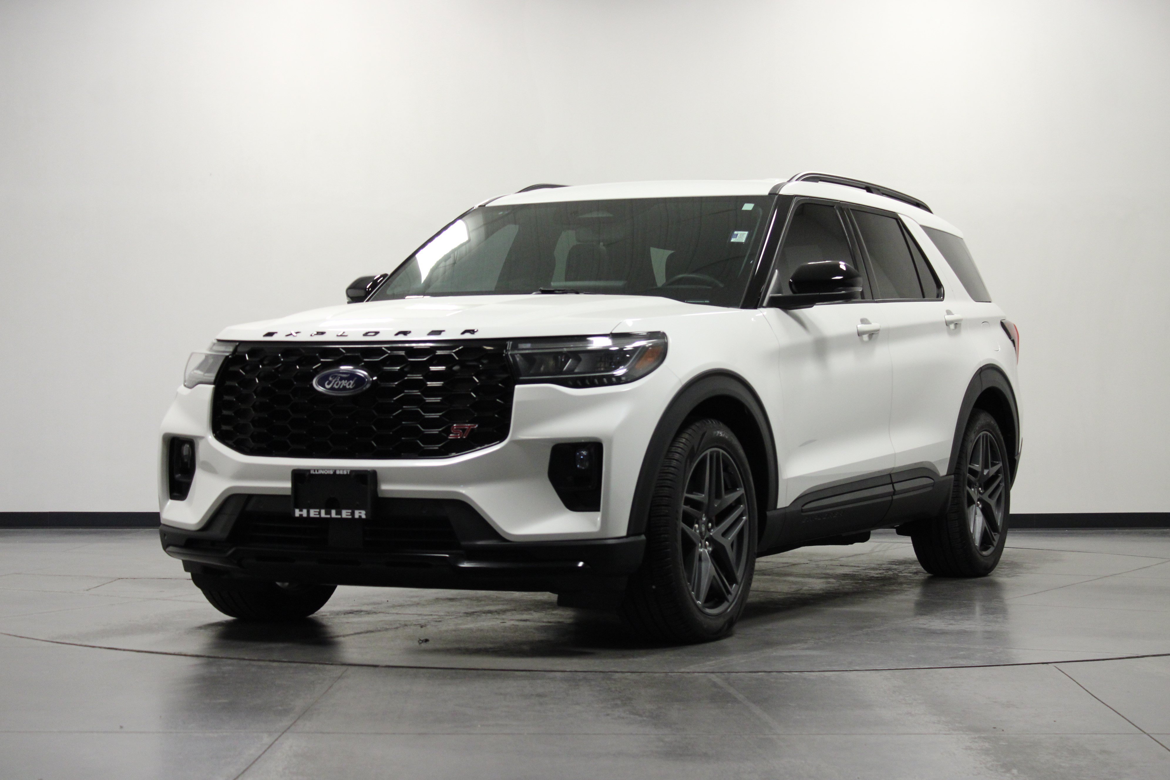 Used 2025 Ford Explorer ST AWD/4WD image 8