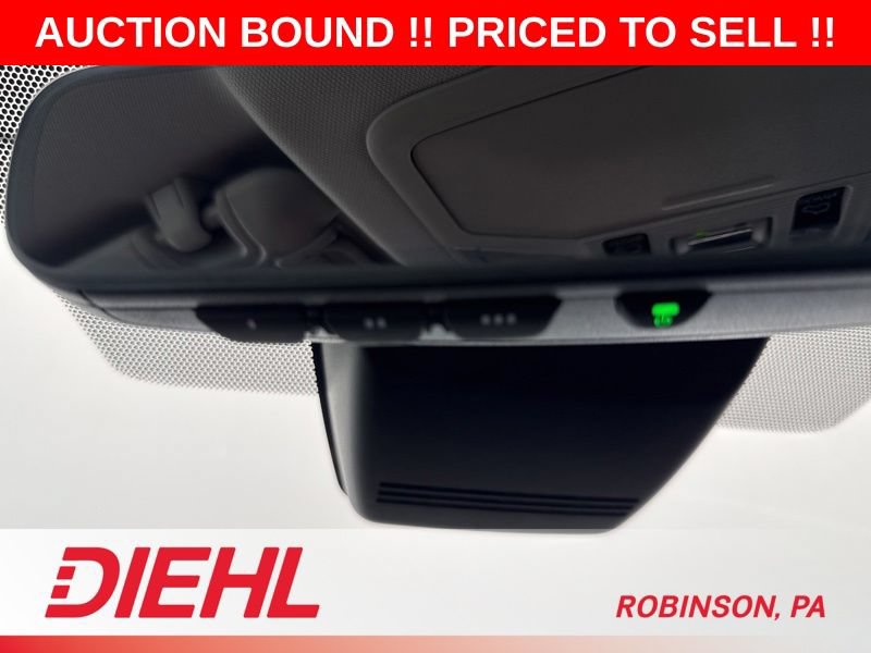 Used 2025 Toyota RAV4 Limited AWD/4WD image 38
