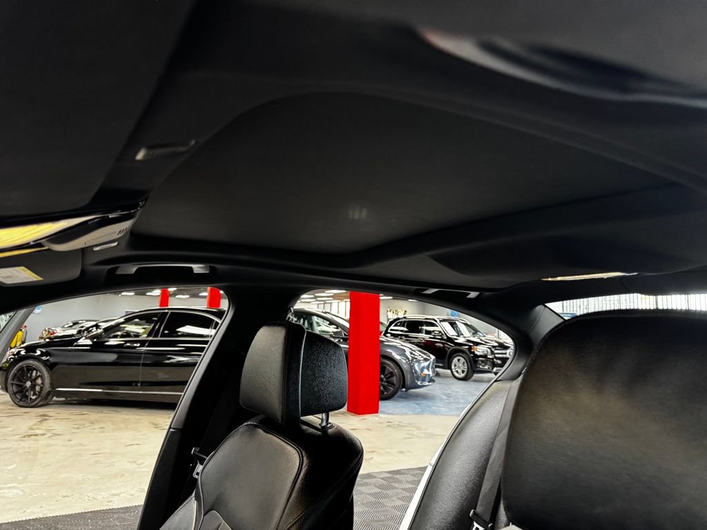Used 2023 BMW M550i xDrive w/ Executive Package AWD/4WD image 36