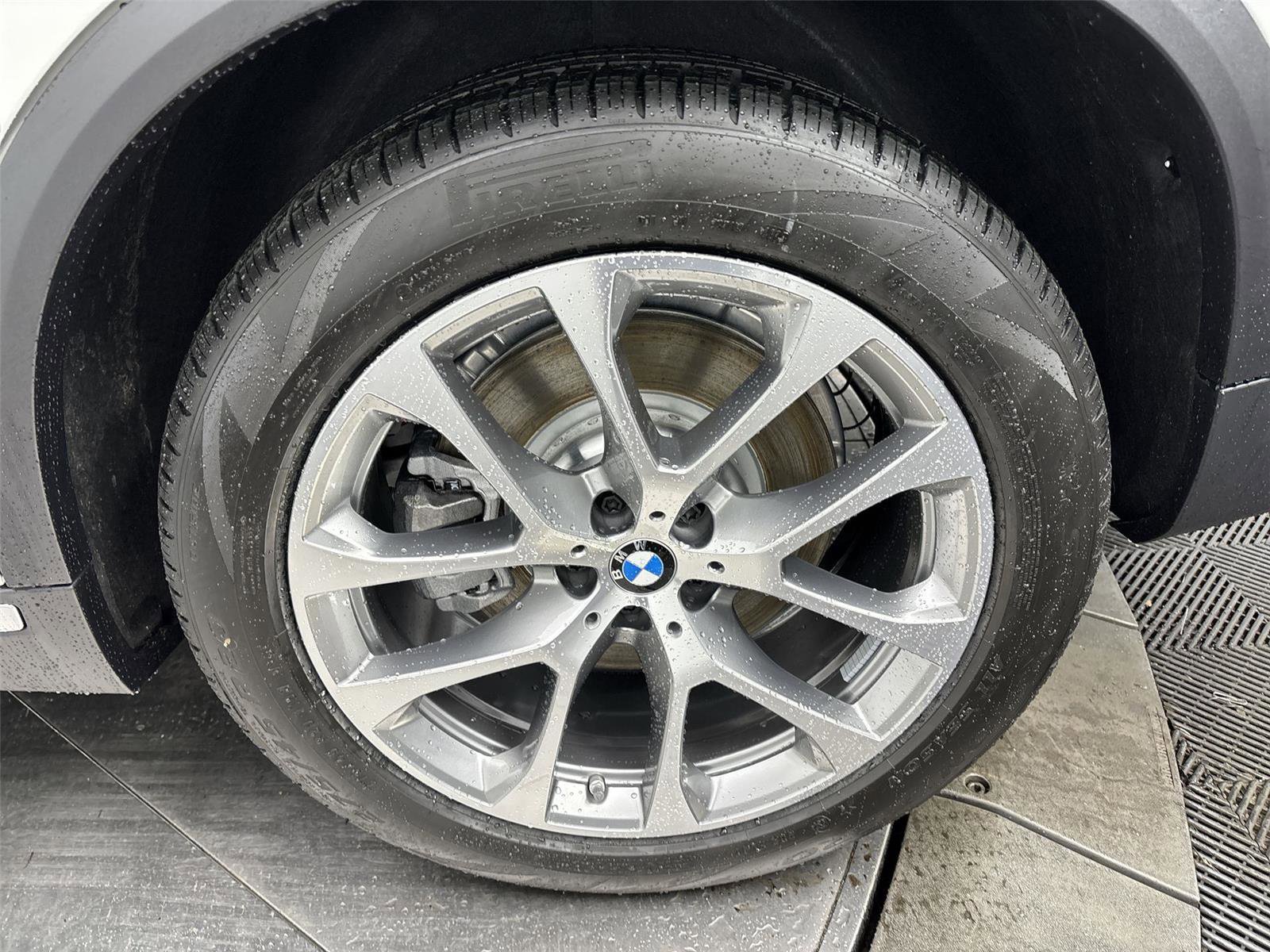 New 2026 BMW X5 xDrive50e w/ Climate Comfort Package image 27