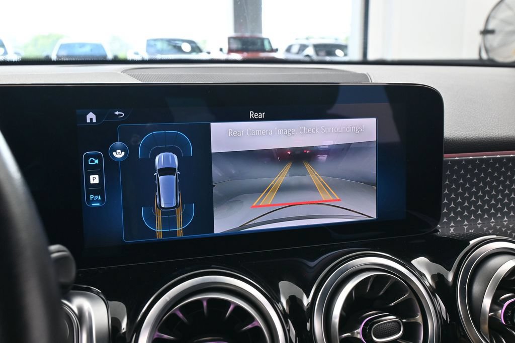 Used 2025 Mercedes-Benz GLB 250 image 19