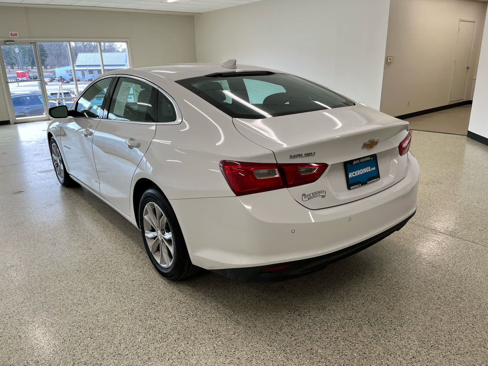 Used 2024 Chevrolet Malibu LT FWD image 8