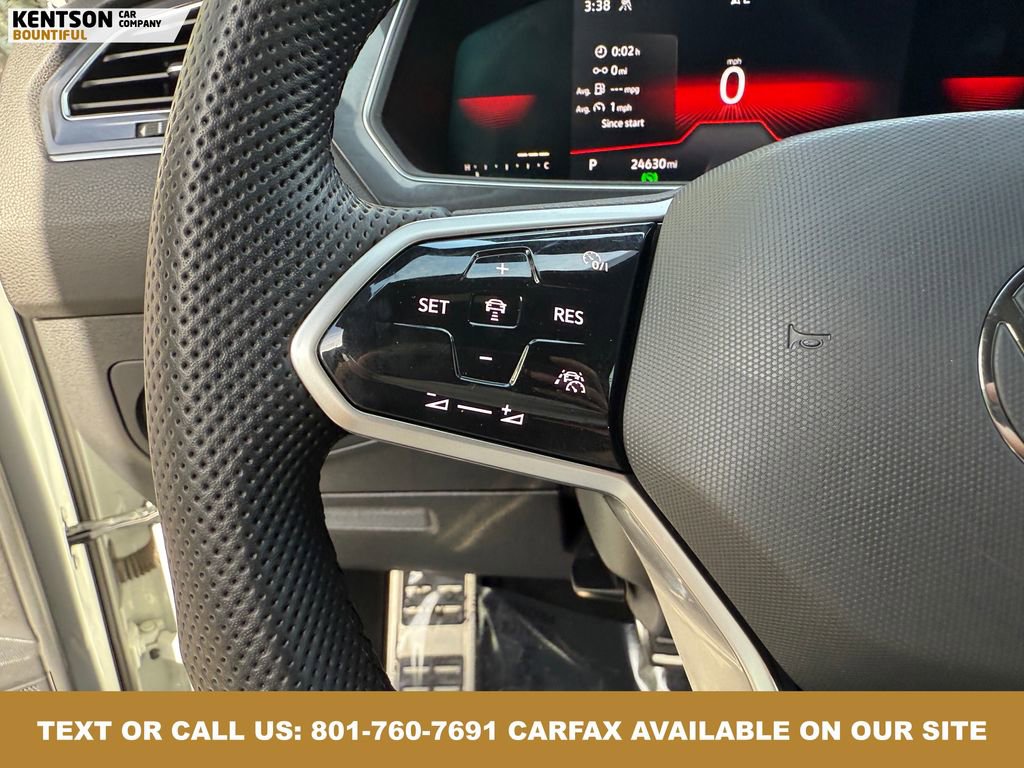 Used 2022 Volkswagen Tiguan SE R-Line image 19