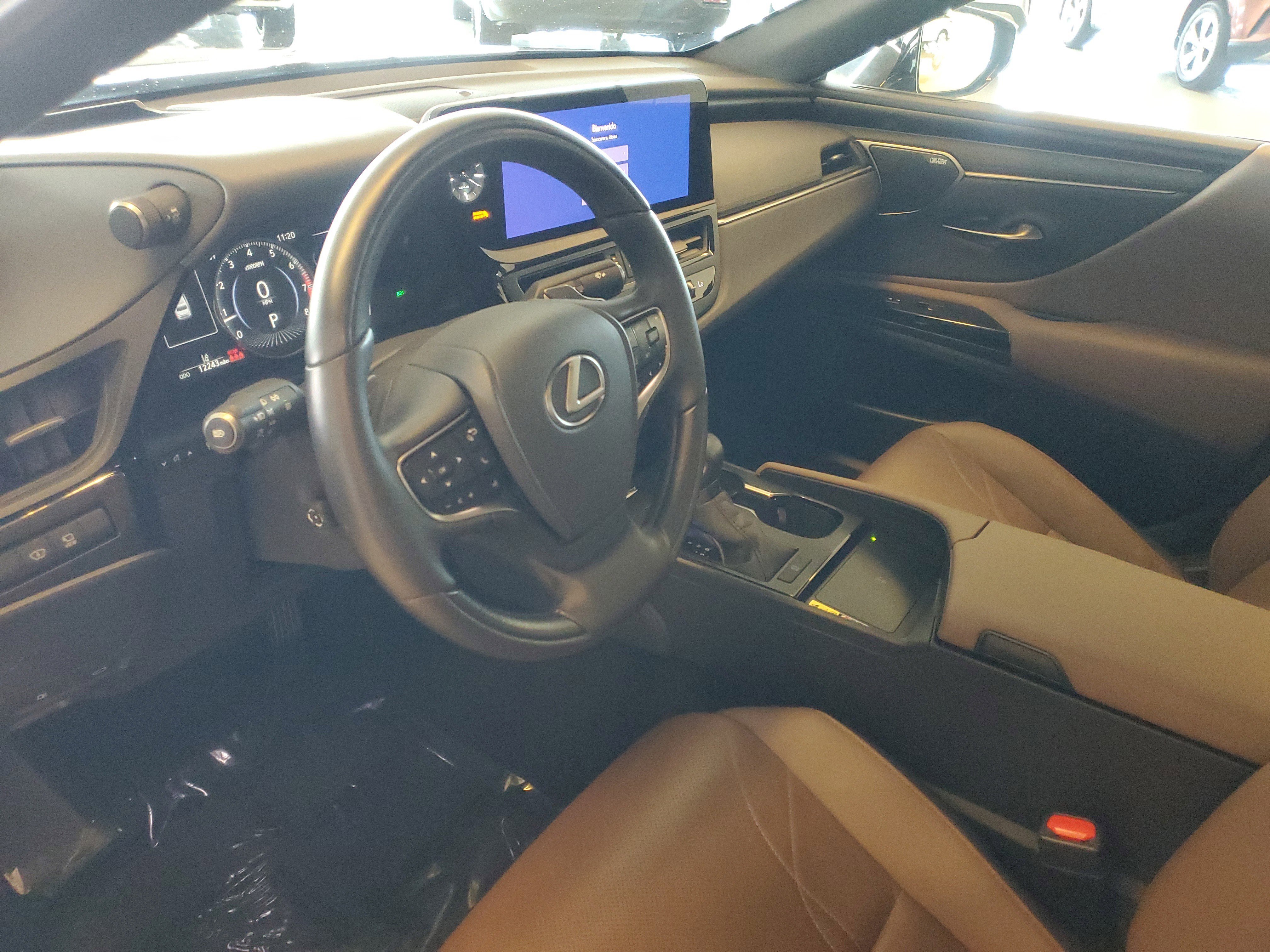 Used 2025 Lexus ES 350 Ultra Luxury w/ Accessory Package (Z2) FWD image 20