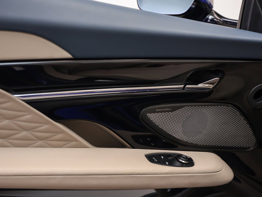 Used 2024 Aston Martin DB12 Convertible image 62
