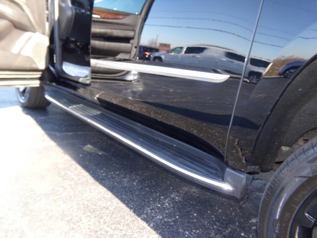 Used 2019 Cadillac Escalade ESV Luxury image 52