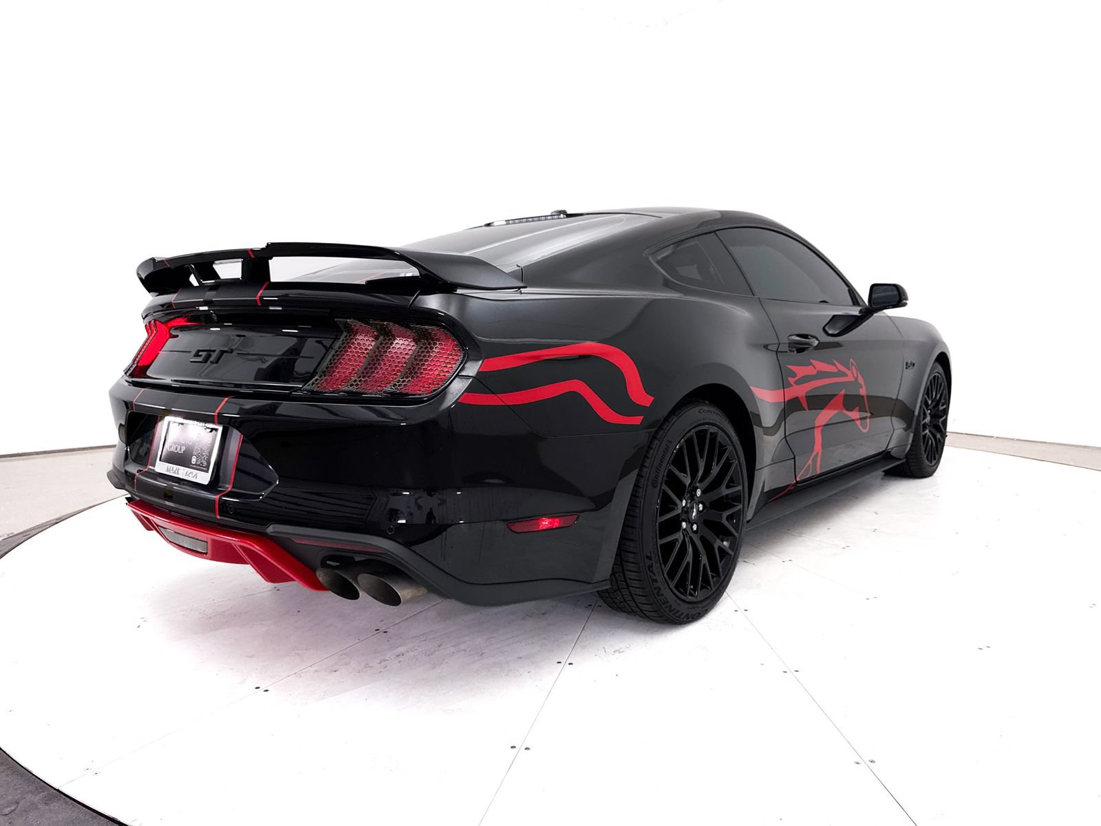 Used 2018 Ford Mustang GT Premium w/ GT Performance Package RWD image 19