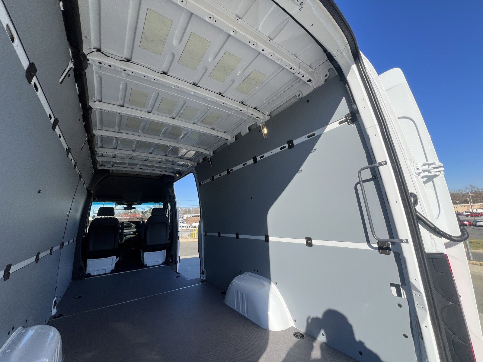 New 2025 Mercedes-Benz Sprinter 2500 image 32