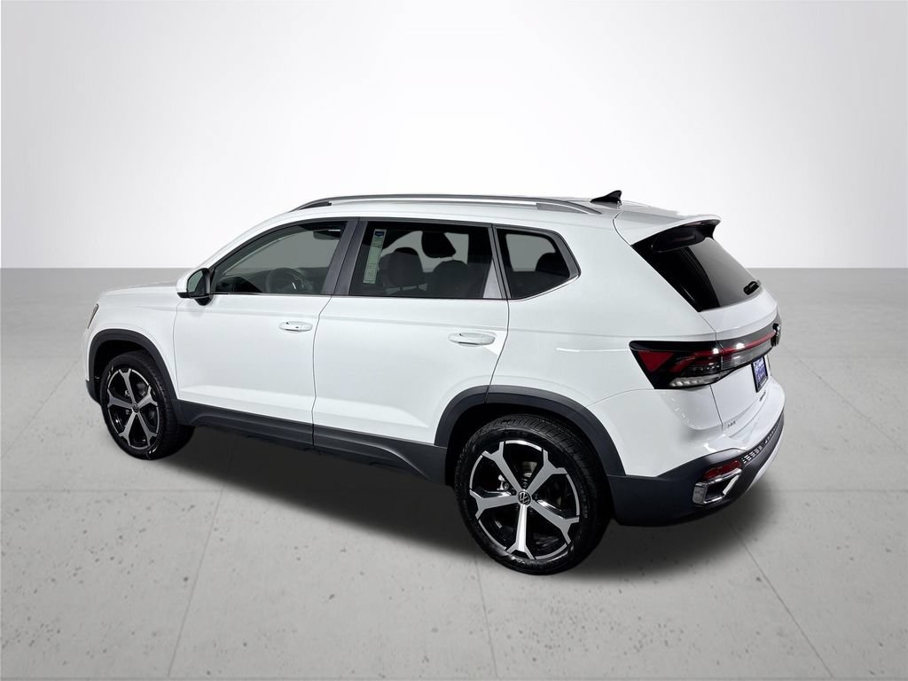 New 2026 Volkswagen Taos SEL AWD/4WD image 8