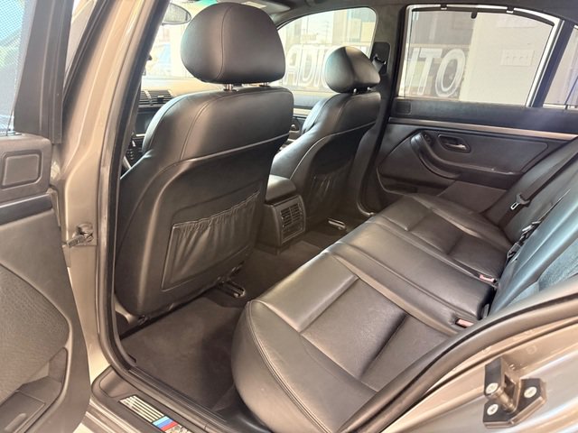 Used 2002 BMW M5 RWD image 8