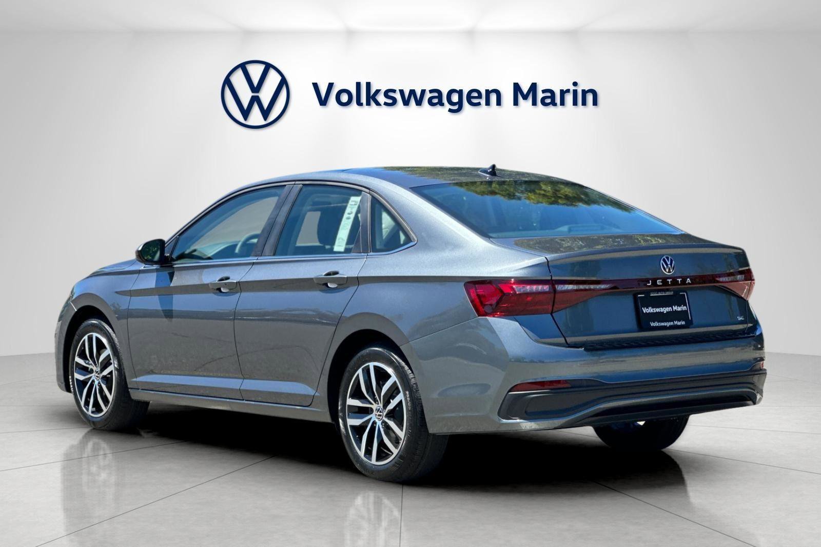 New 2025 Volkswagen Jetta SE image 3