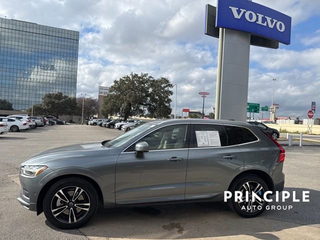 Used 2018 Volvo XC60 T6 Momentum w/ Convenience Package image 5
