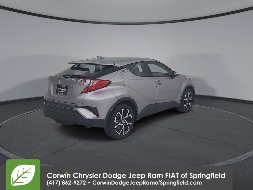 Used 2019 Toyota C-HR XLE FWD image 14