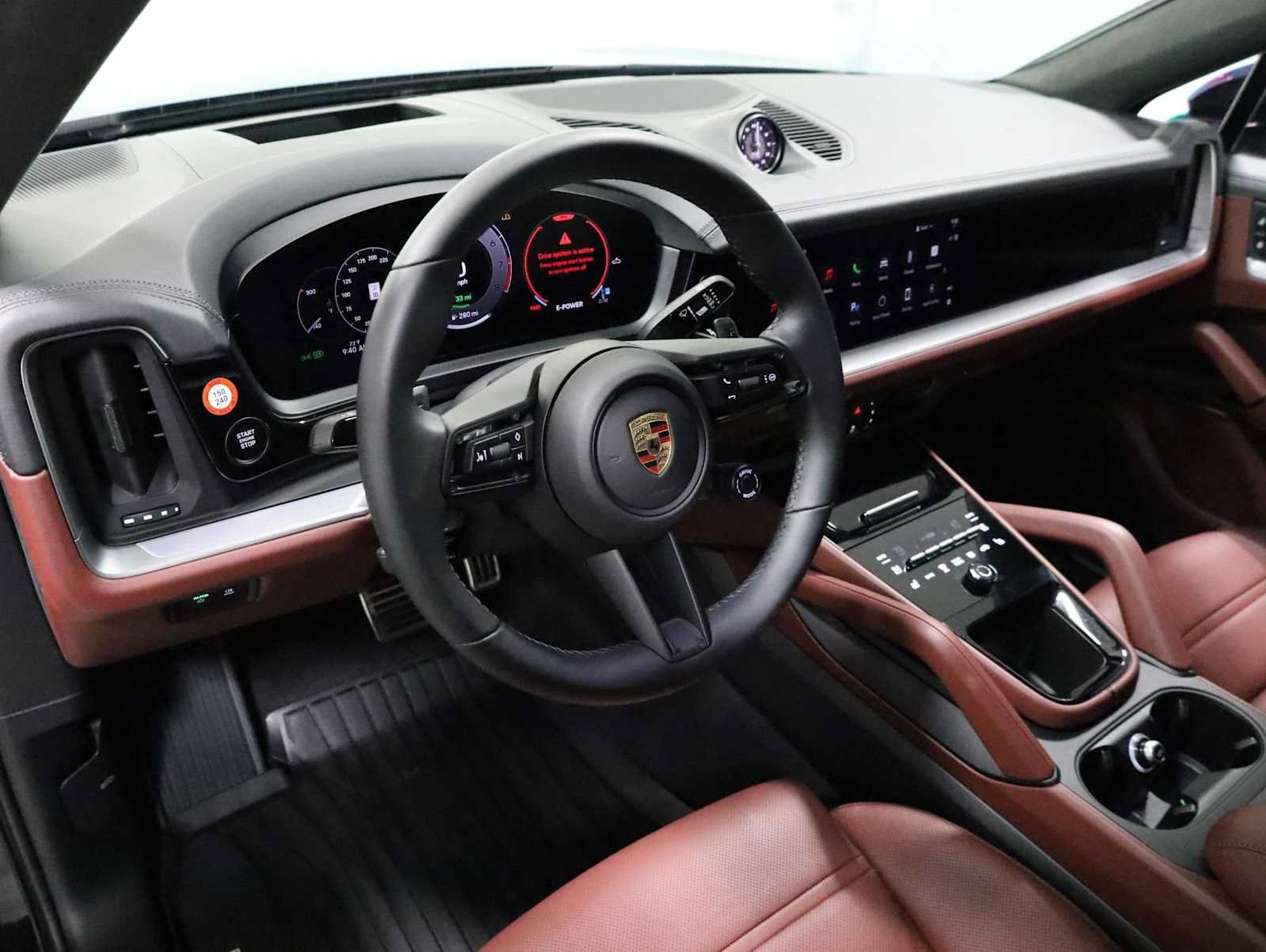 Certified 2024 Porsche Cayenne Turbo AWD/4WD image 4