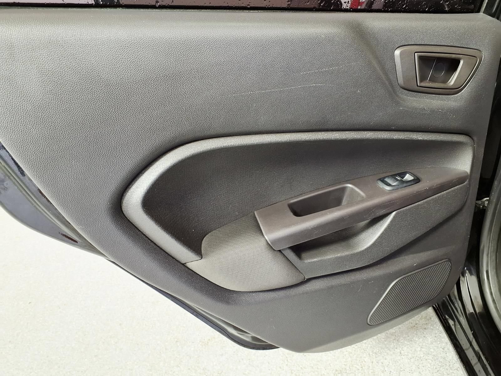 Used 2012 Ford Fiesta SE FWD image 11
